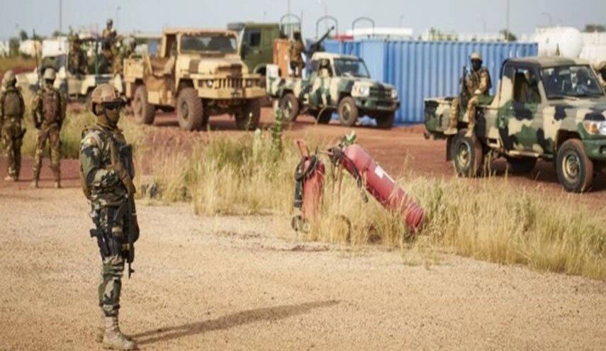 مقتل 14 جندياً في هجومين وسط مالي