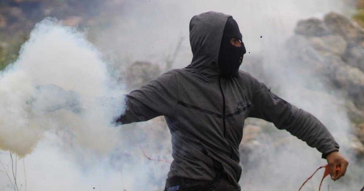 إصابات بالاختناق في مواجهات مع الاحتلال في نابلس | وكالة شمس نيوز الإخبارية