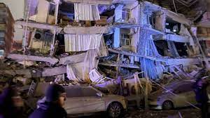 الزلزال في تركيا والدول العربية يخلف عشرات الوفيات .. تقارير عن دمار كبير