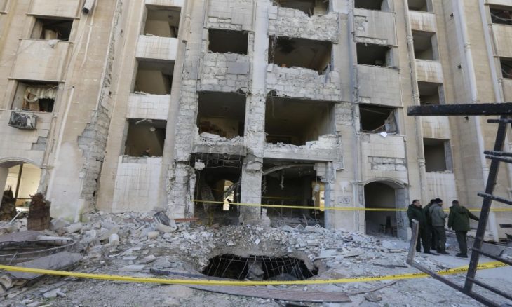 بالصور ؛ دمار واسع في دمشق جراء قصف إسرائيلي