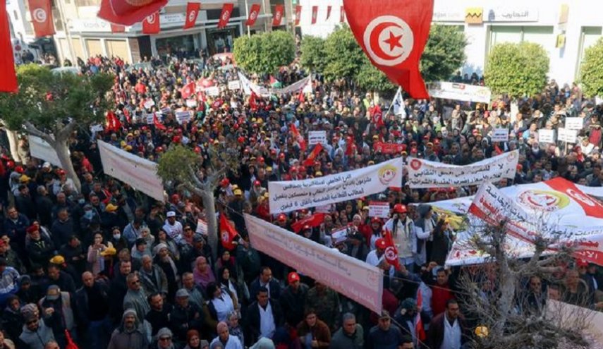 تونس: مظاهرات احتجاجية ضد الأوضاع الاقتصادية وسياسات الرئيس