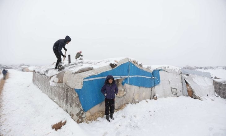 حدیث الصور ؛ سوريا ... الثلوج تفاقم معاناة النازحين في المخيمات