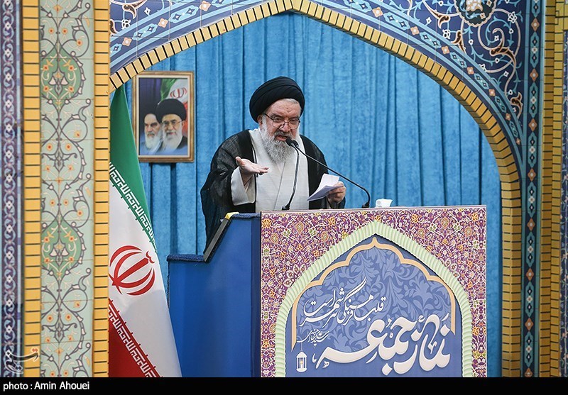 خطیب جمعة طهران: مسیرات انتصار الثورة الإسلامیة مؤشر على انتصار الشعب على جمیع المؤامرات