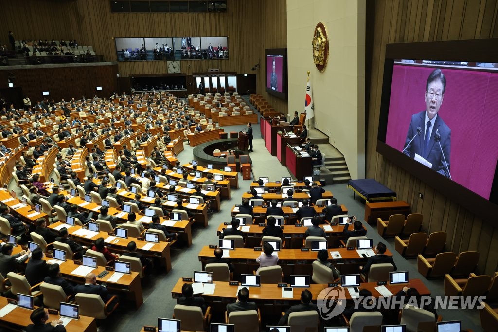 (عاجل)رفض البرلمان لاعتقال لي جيه-ميونغ في التصويت: 139 مؤيدأ، 138 معارضا، 9 ممتنعين و 11 صوتا باطلا
