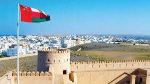 عمانيون يرفضون قرار فتح الأجواء أمام طيران إسرائيل: خذلان للقضية الفلسطينية