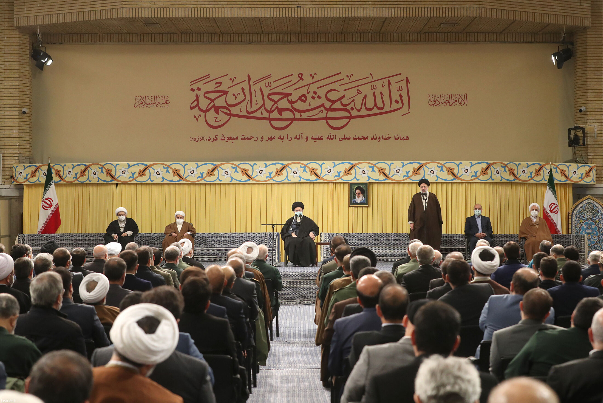 قائد الثورة يستقبل سفراء الدول الاسلامية في طهران