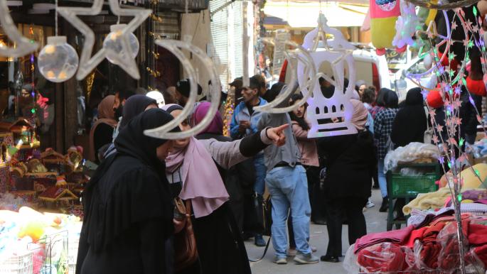 الأردنيون یستقبلون شهر رمضان بعادات جديدة