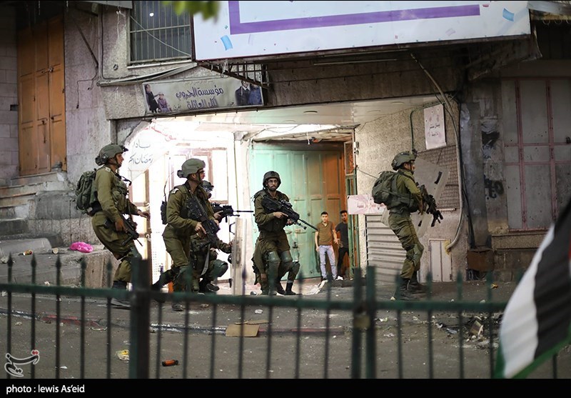 الاحتلال الصهیونی یقتحم &quot;عقبة جبر&quot; بأریحا وسط اندلاع اشتباکات مسلحة