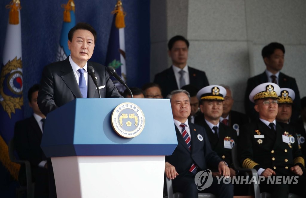 الرئيس يون يتعهد بتعزيز الردع الموسع ضد التهديدات الكورية الشمالية