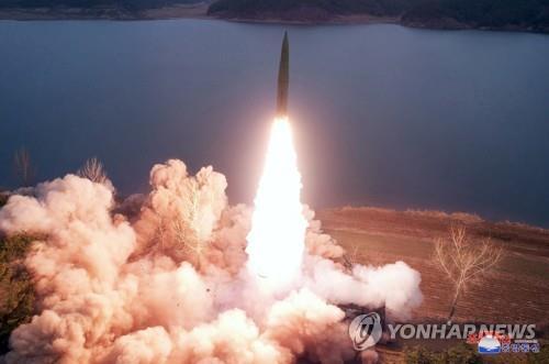 مصادر: كوريا الشمالية تطلق عدة صواريخ كروز باتجاه البحر الشرقي