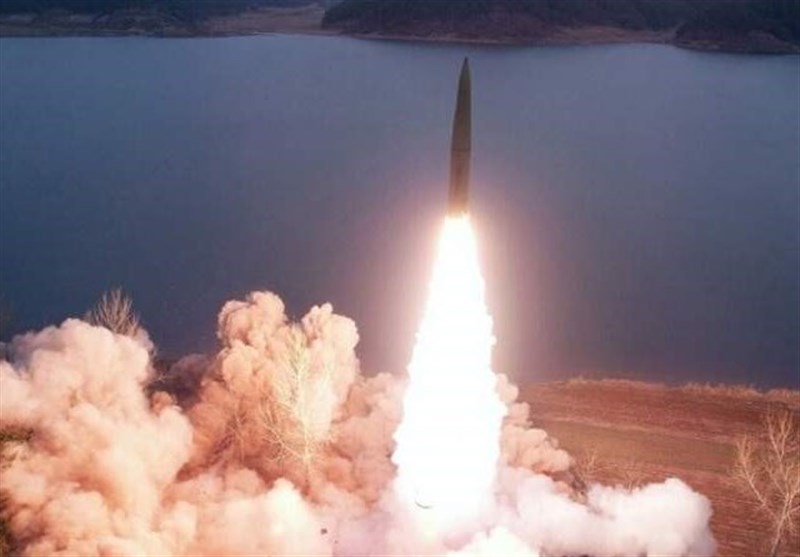 کوریا الشمالیة تطلق صاروخین بالیستیین