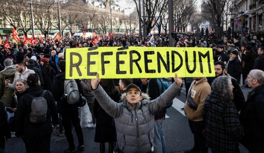 المجلس الدستوري الفرنسي يقر مشروع إصلاح نظام التقاعد ويرفض اللجوء لاستفتاء
