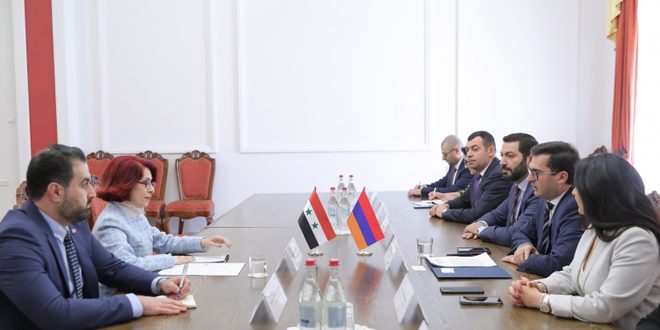نائب رئيس الجمعية الوطنية في أرمينيا يبحث مع سفيرة سورية تعزيز التعاون البرلماني