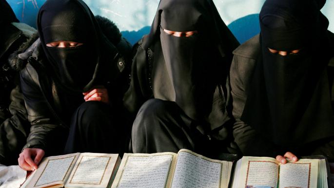 المدارس الدينية في أفغانستان بديلاً للفتيات المحرومات من التعليم