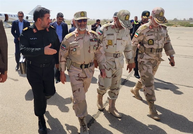 بالفیدیو ؛ قادة الجيش والشرطة الإيرانية يزورون الحدود الأفغانية عقب اشتباكات مع قوات طالبان