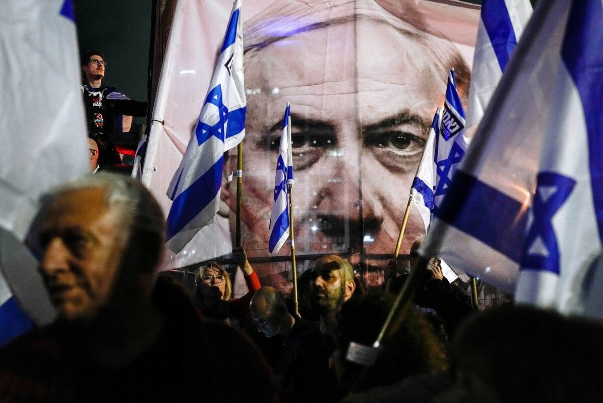 نتنياهو يعود إلى نقطة الصفر والكراهية التي انكشف عنها في تل أبيب