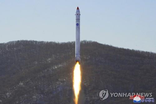 (شامل) الجيش الكوري الجنوبي: كوريا الشمالية تطلق صاروخين باليستيين قصيري المدى باتجاه البحر الشرقي