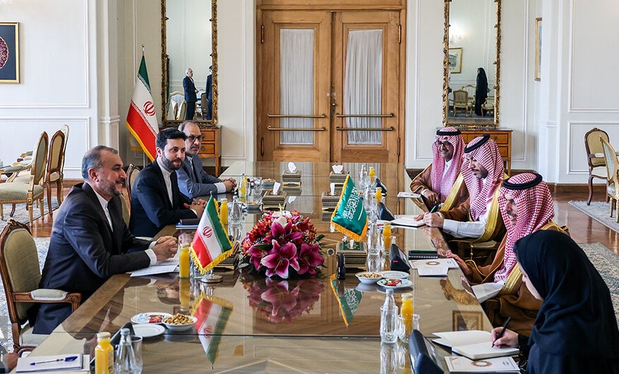 وزير الخارجية السعودي: العلاقات مع طهران قائمة على الاحترام المتبادل