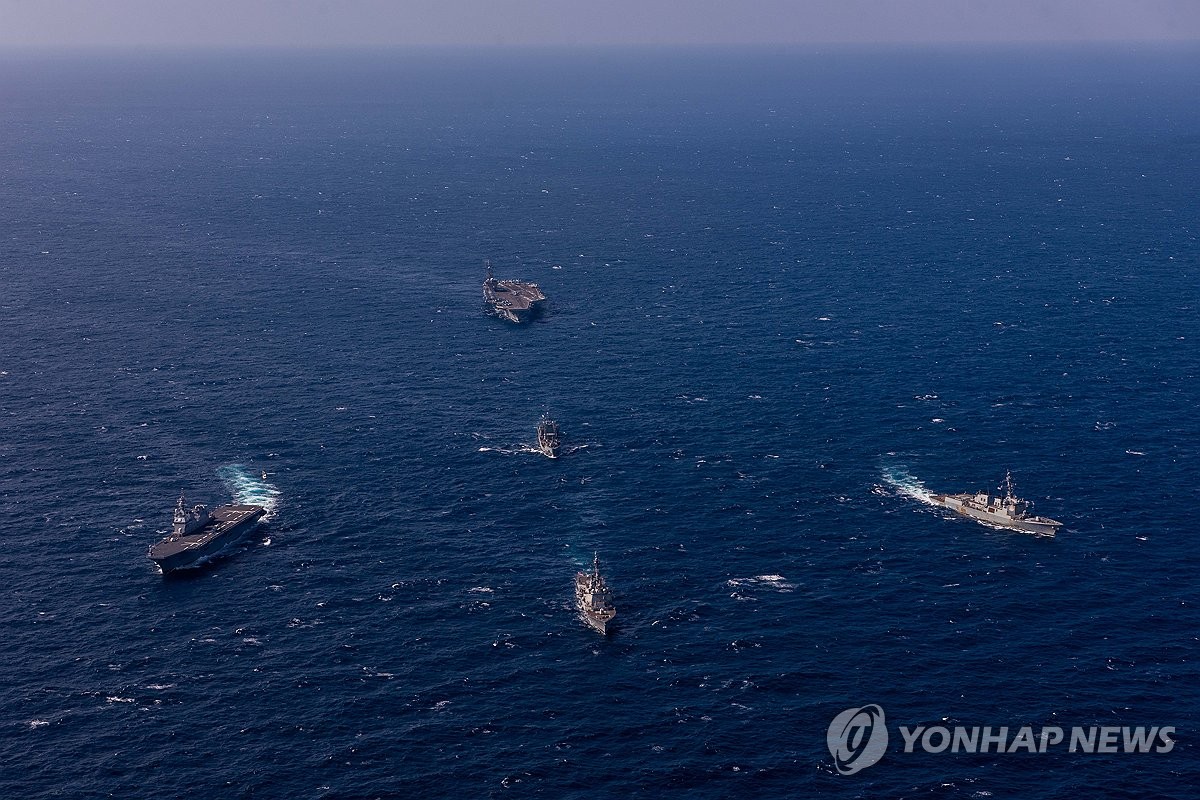 كوريا الجنوبية والولايات المتحدة واليابان تجري تدريبات ثلاثية على الحظر البحري للمرة الأولى منذ 7 سنوات