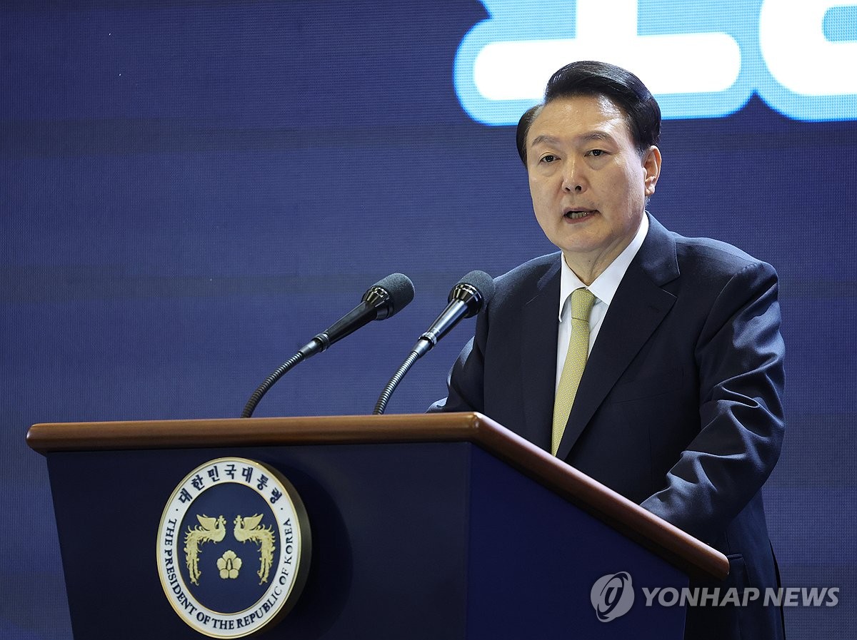 الرئيس «يون» يصدر تعليماته للمسؤولين بمواصلة كسر الجدار بين الشعب والحكومة
