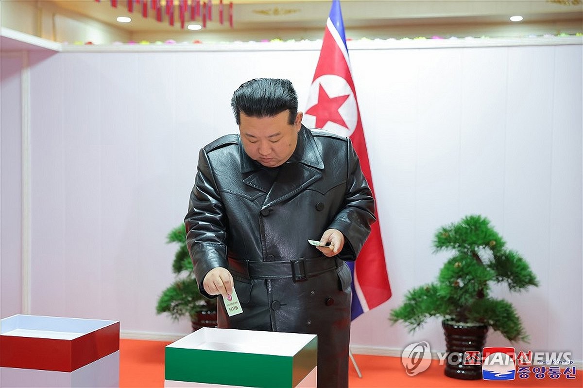 الزعيم الكوري الشمالي يدلي بصوته في الانتخابات المحلية