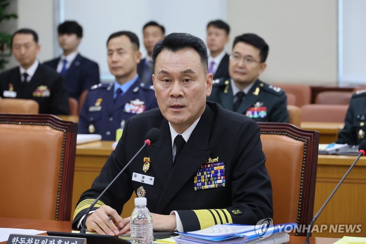 رئيس هيئة الأركان المشتركة يدعو إلى الاستعداد العسكري ضد كوريا الشمالية