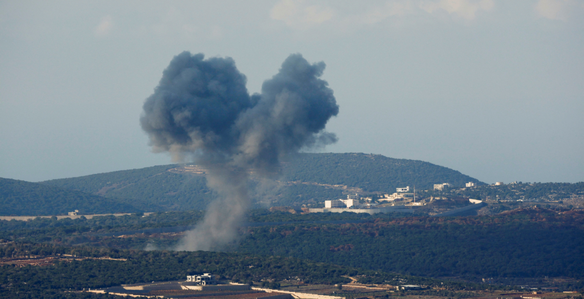 حزب الله يهاجم 10 مواقع وإسرائيل تصعّد القصف على جنوبي لبنان