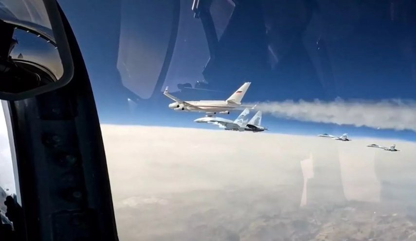 شاهد/ما سبب تحليق مقاتلات روسية مزودة بصواريخ للإمارات والسعودية؟
