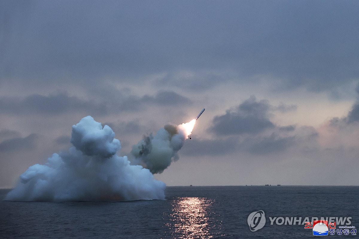 الجيش الكوري الجنوبي: كوريا الشمالية تطلق عدة صواريخ كروز قبالة الساحل الغربي
