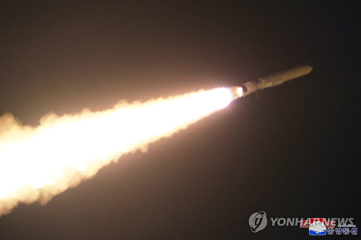 (شامل) كوريا الشمالية تقول إنها اختبرت إطلاق صاروخ كروز استراتيجي جديد