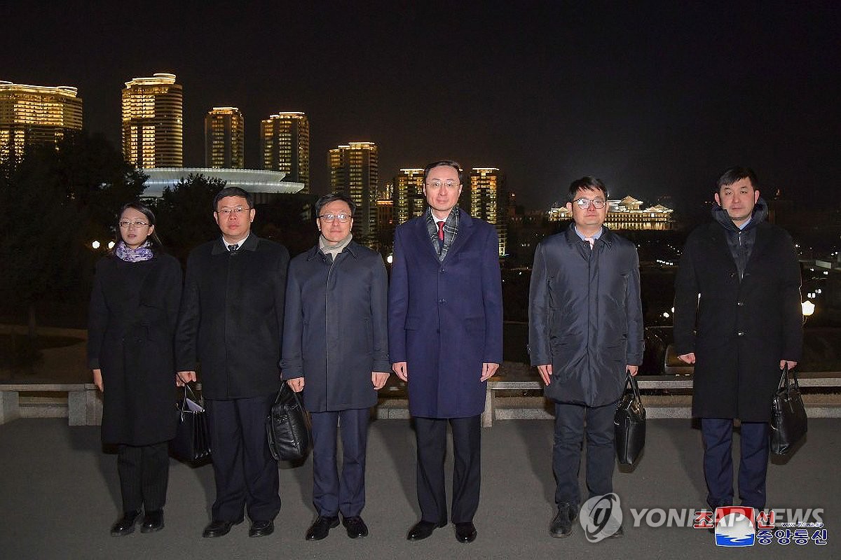 وسائل إعلام رسمية بكوريا الشمالية: نائب وزير الخارجية الصيني يزور الشمال
