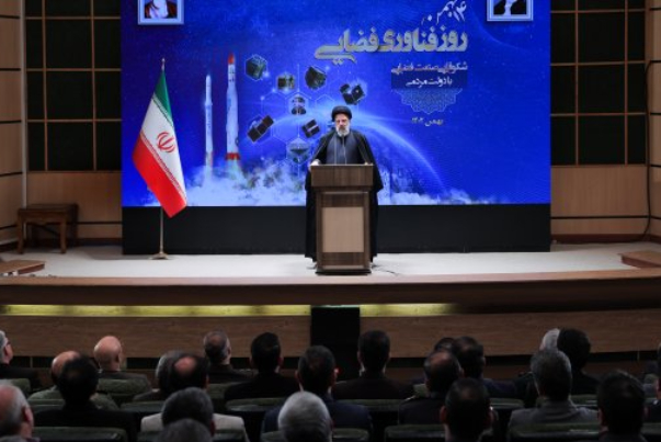 السيد رئيسي: تنفيذ 11 عملية إطلاق قمر صناعي أفشل الحظر وخطة عزل ايران