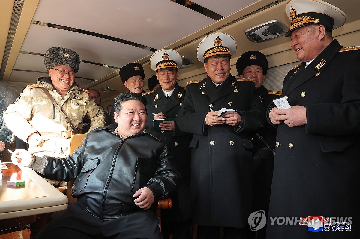 زعيم كوريا الشمالية يدعو إلى استخدام القوة ضد السفن الكورية الجنوبية التي تنتهك مياه الشمال