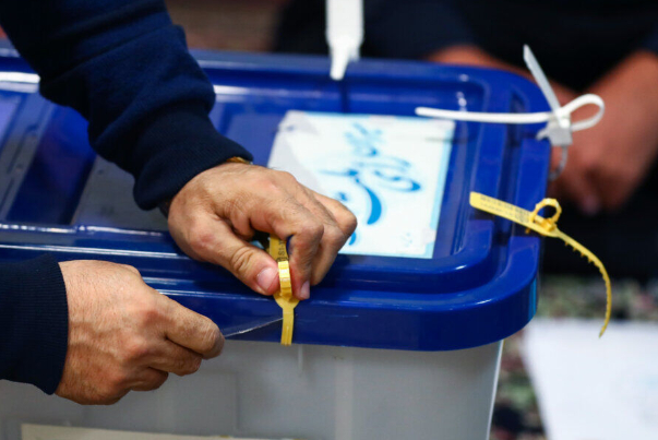 انتخابات ايران البرلمانية تذهب لجولة ثانية في 16 دائرة انتخابية