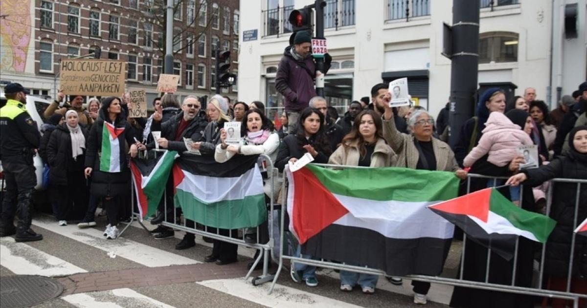 هولندا.. الآلاف يحتجون على زيارة "الرئيس الإسرائيلي" لأمستردام | وكالة شمس نيوز الإخبارية - Shms News |