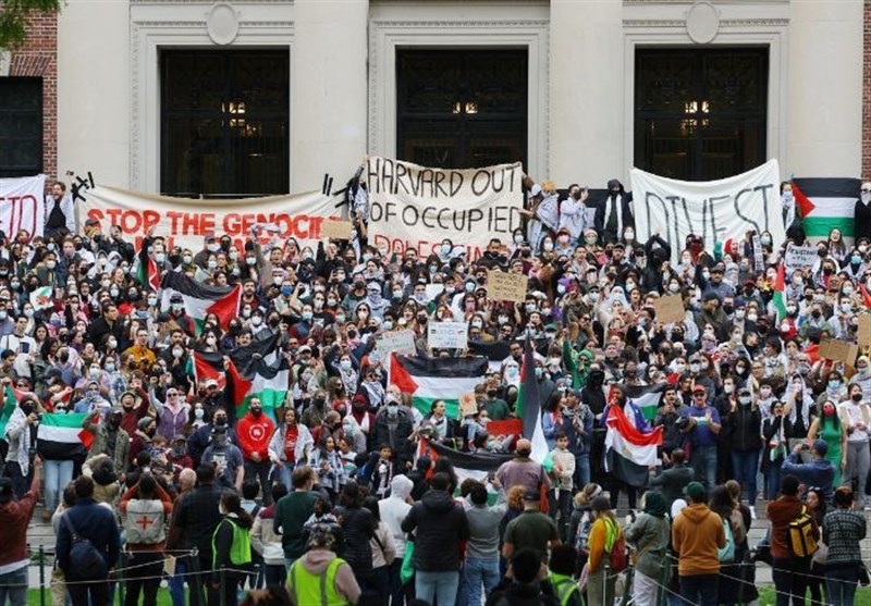 تواصل التظاهرات الطلابیة فی 44 جامعة أمیرکیة رفضًا للحرب على غزة