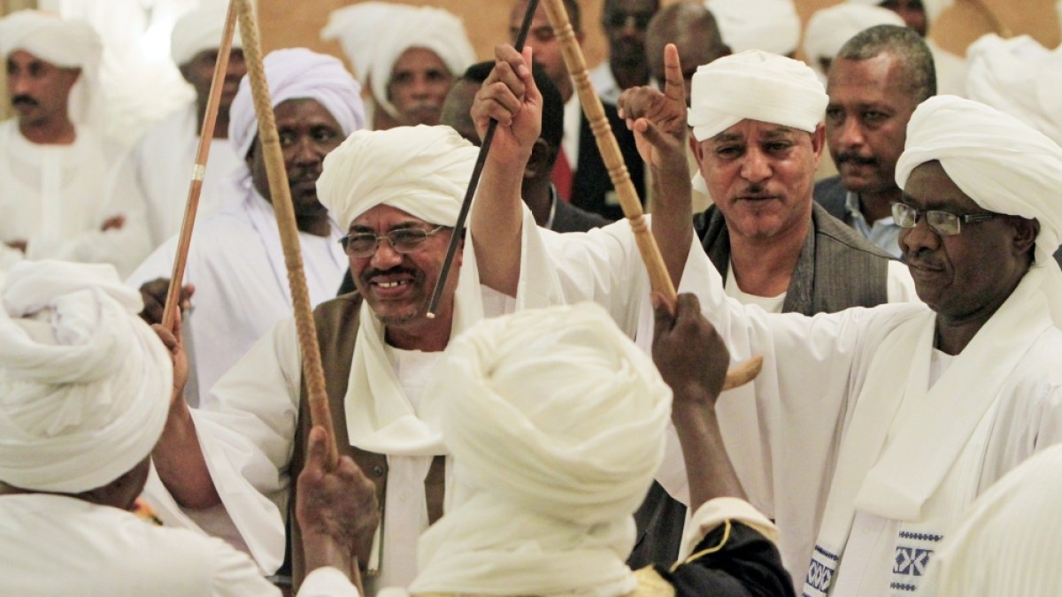 زعيم "الجنجويد" السوداني الأصلي يقف إلى جانب الجيش ضد العدو القبلي |  ميزات الأخبار