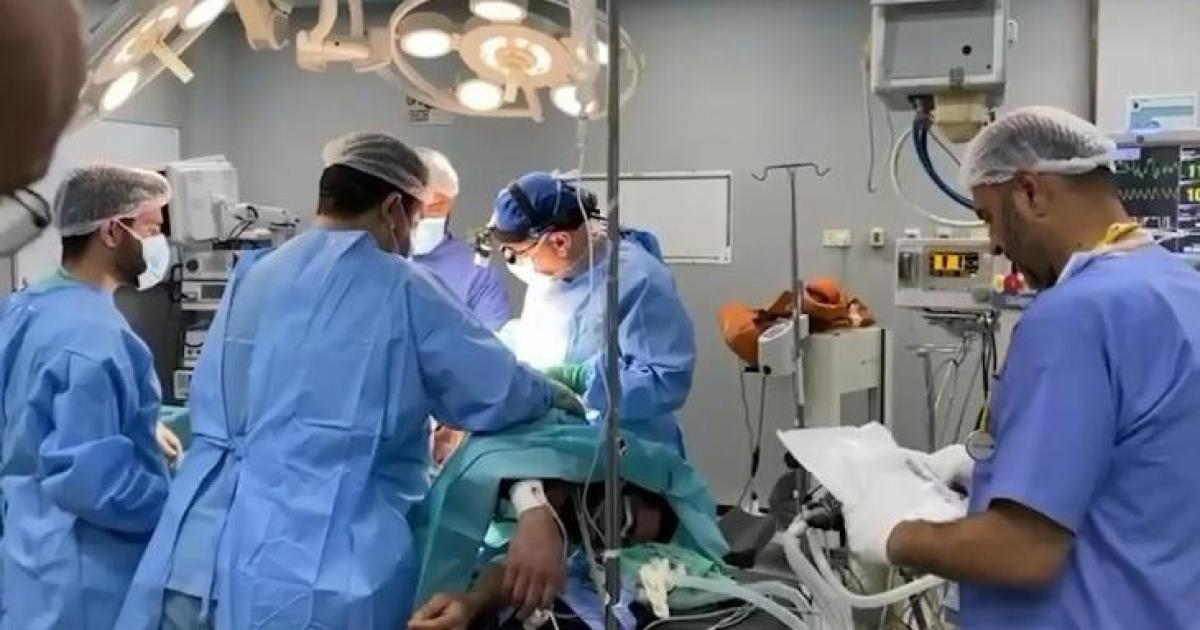 فريق طبي كويتي يصل قطاع غزة ويستنجد بأطباء العالم | وكالة شمس نيوز الإخبارية - Shms News |