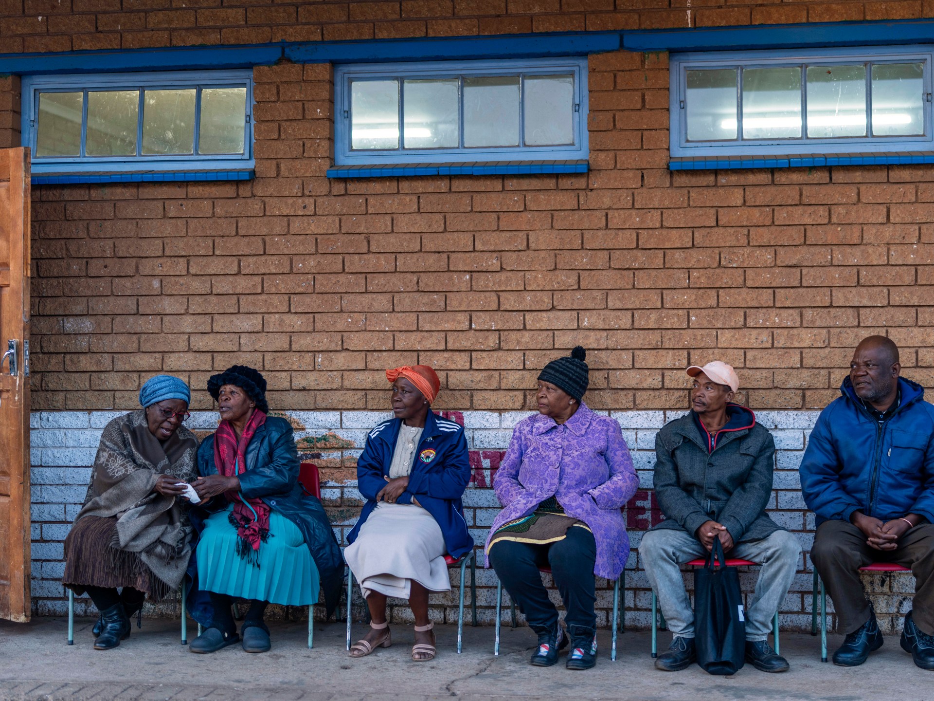 بالصور: جنوب أفريقيا يدلون بأصواتهم في انتخابات محورية |  أخبار الانتخابات
