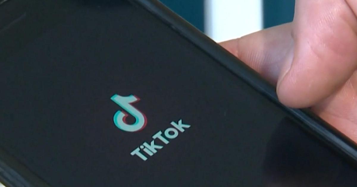 مؤثرو TikTok يرفعون دعوى قضائية ضد الحكومة الأمريكية