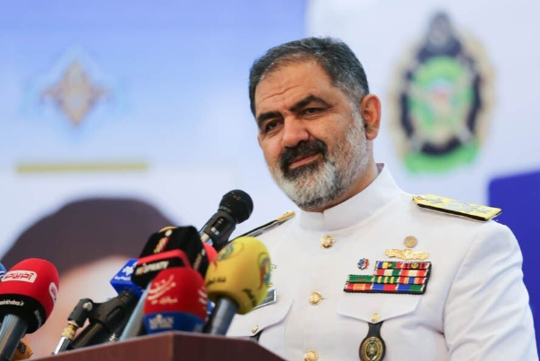 الأدميرال ايراني: إبحار أسطول الجيش في المحيطات يتم وفق خطط مستديمة