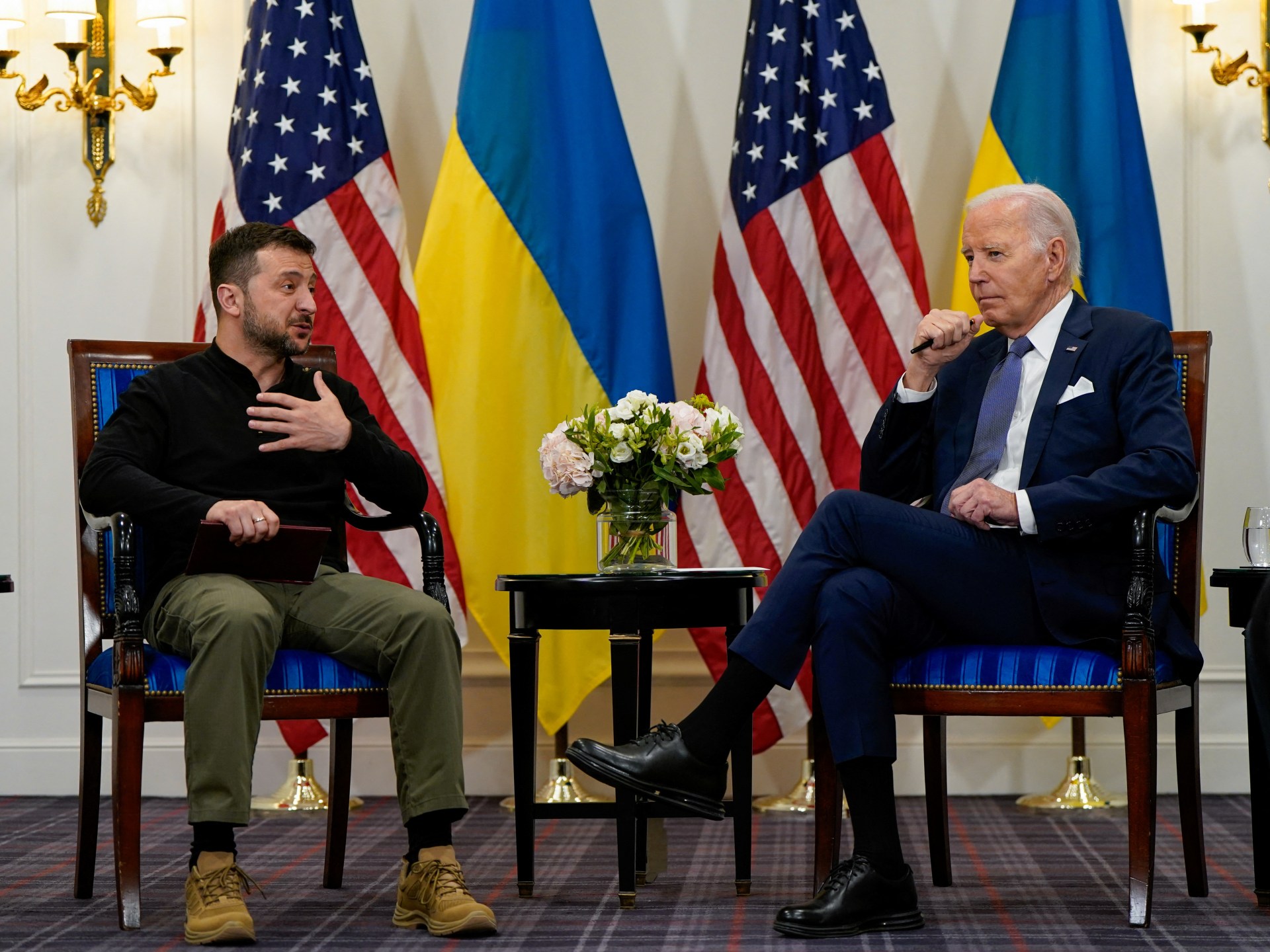 بايدن يعتذر لزيلينسكي عن تأخير المساعدات ويشيد بجهود أوكرانيا الحربية |  أخبار الحرب بين روسيا وأوكرانيا