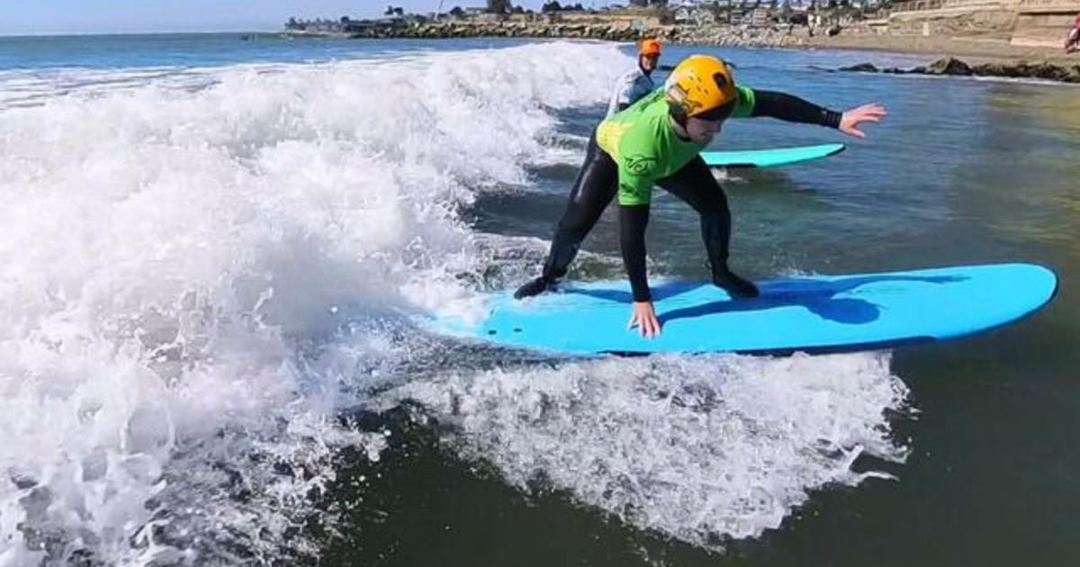 تساعد عملية Surf المحاربين القدامى على التغلب على الصدمات العاطفية