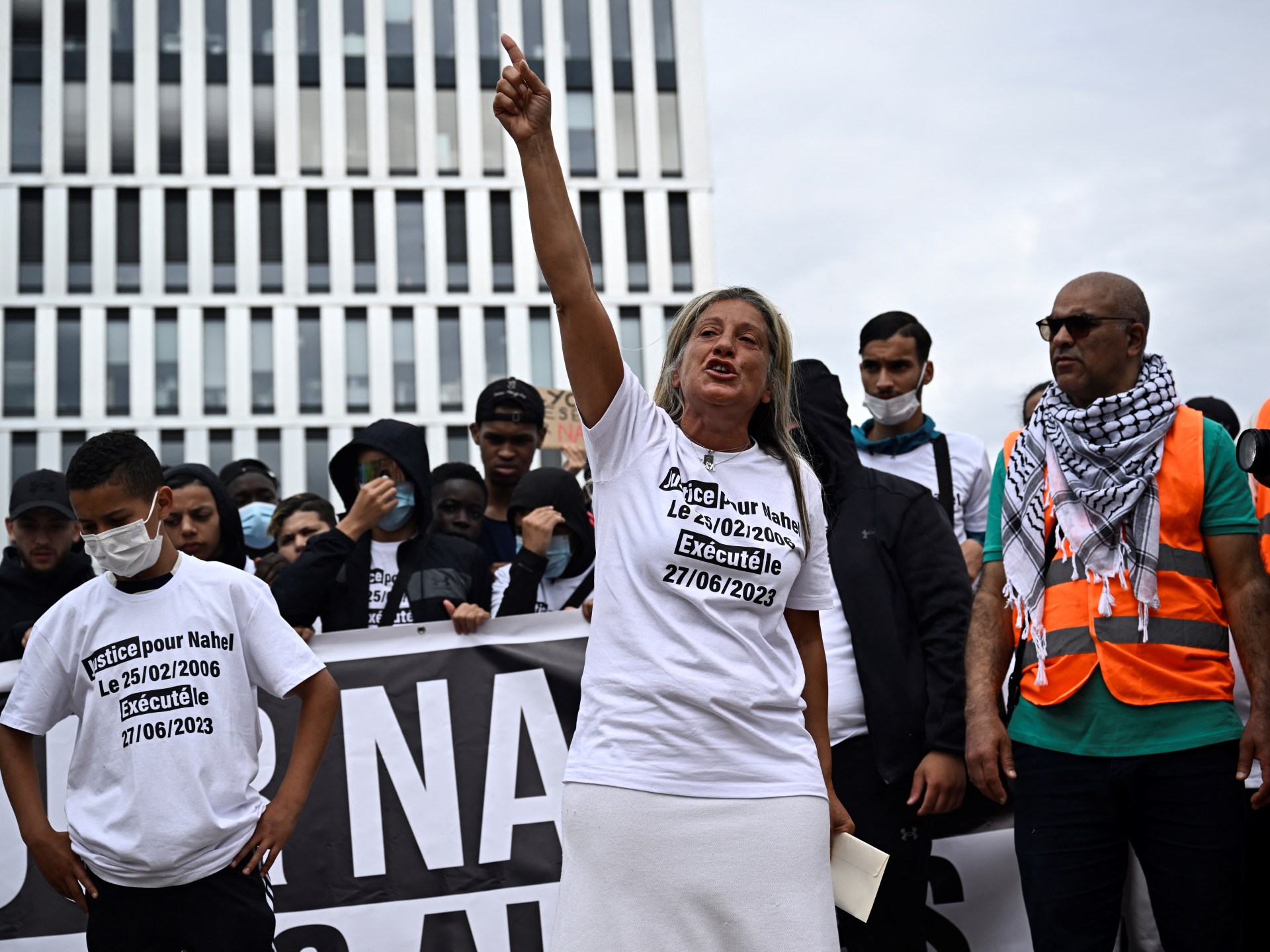 مسيرة من أجل ناهل مرزوق بعد عام على مقتله على يد الشرطة الفرنسية | أخبار الاحتجاجات