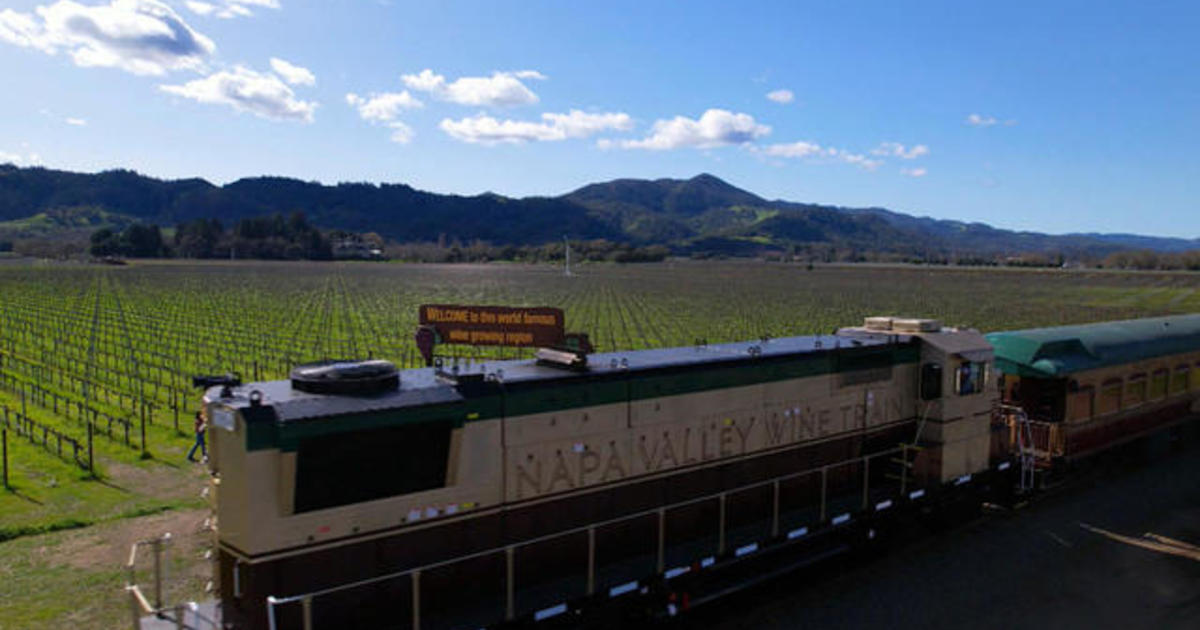 يستخدم قطار النبيذ في وادي نابا تقنية جديدة لإحياء رحلة كلاسيكية