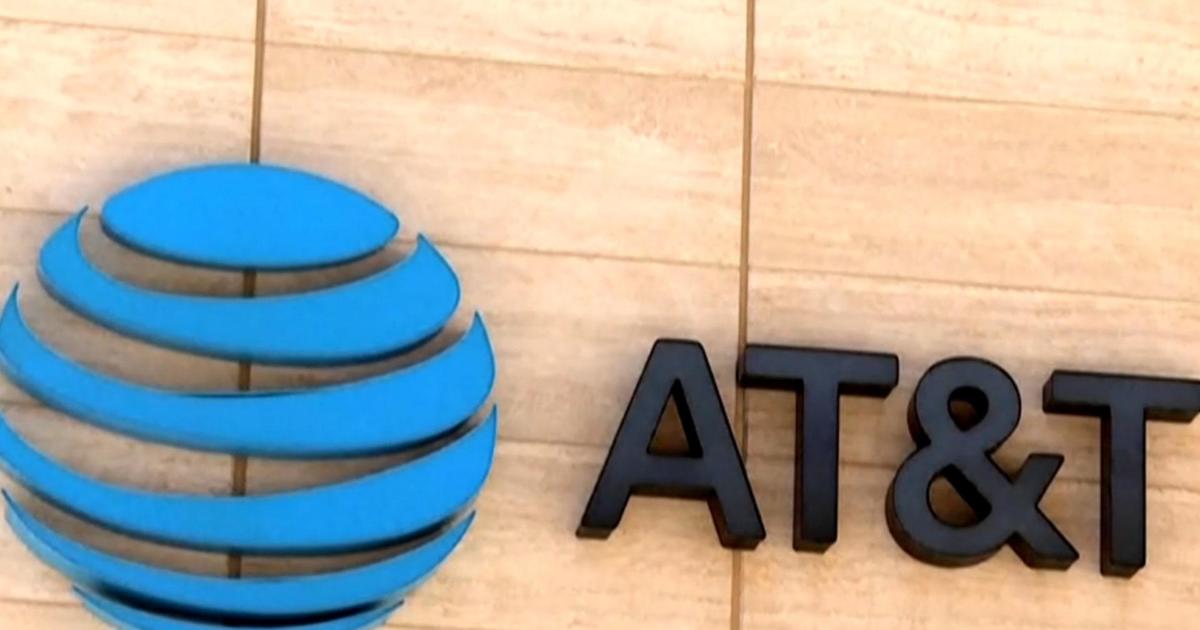 تقول شركة AT&T إن بيانات عملائها معرضة للخطر في خرق هائل للبيانات