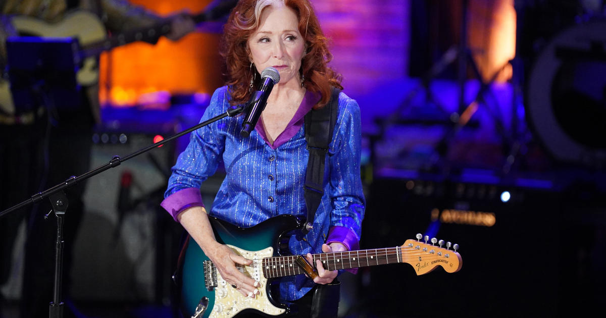 من بين المكرمين في مركز كينيدي لعام 2024 فرقة Grateful Dead وBonnie Raitt، من بين آخرين