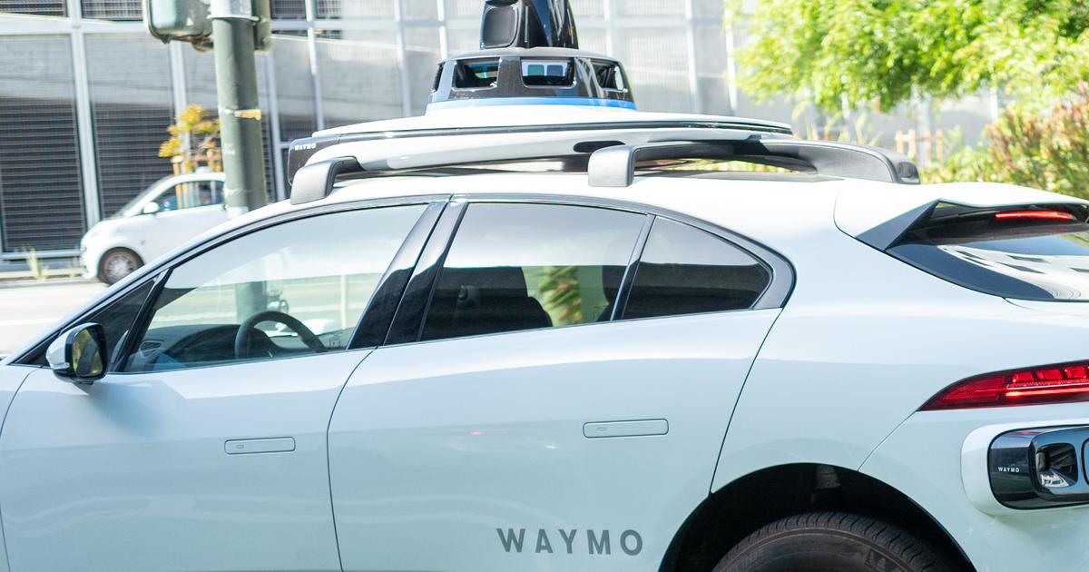 سيارات Waymo ذاتية القيادة تصدر أصوات أبواقها لبعضها البعض، مما يؤدي إلى إيقاظ الجيران