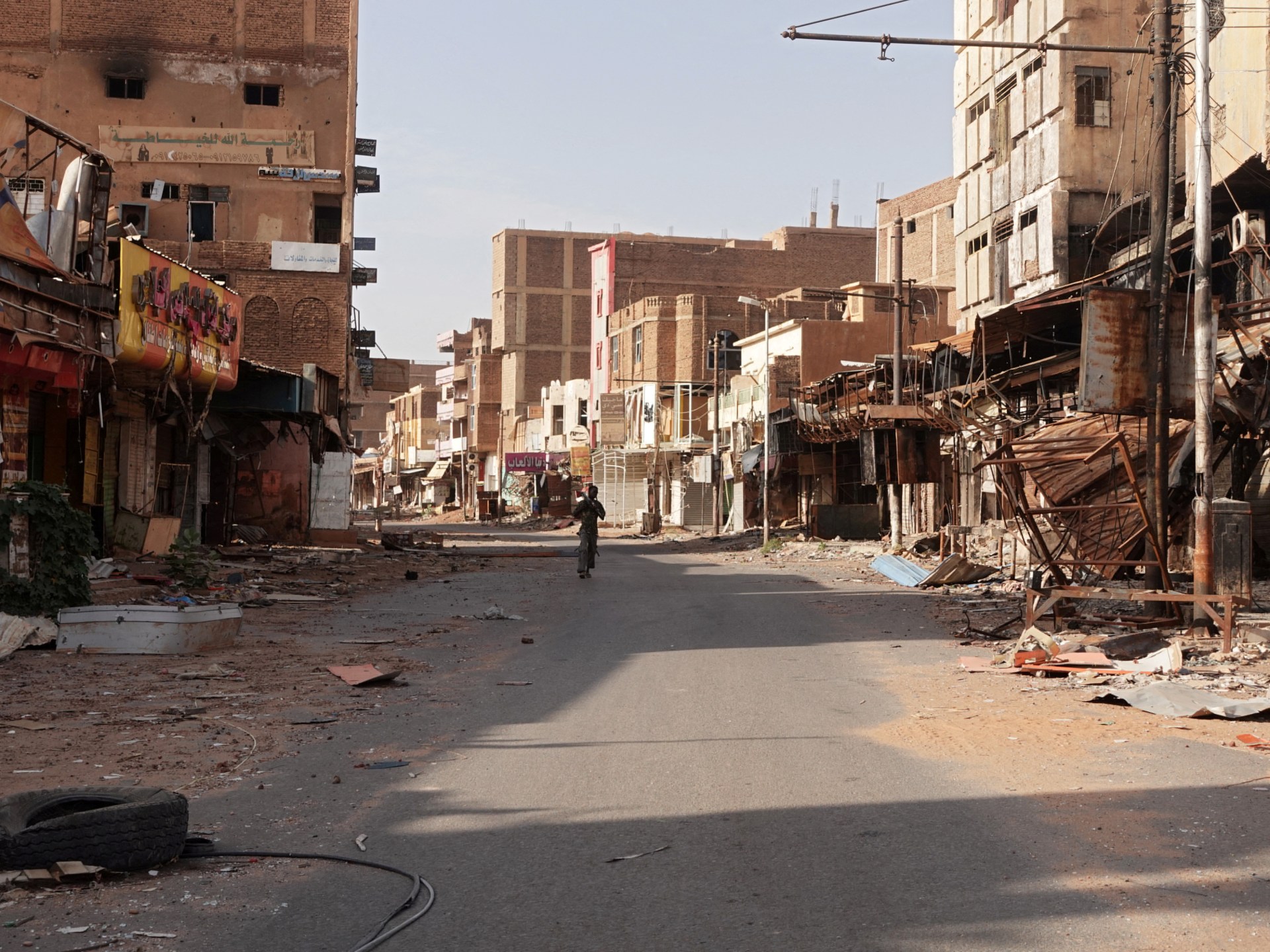 الجيش السوداني يعلن الانشقاق الأول لقائد كبير بقوات الدعم السريع | اخبار حرب السودان