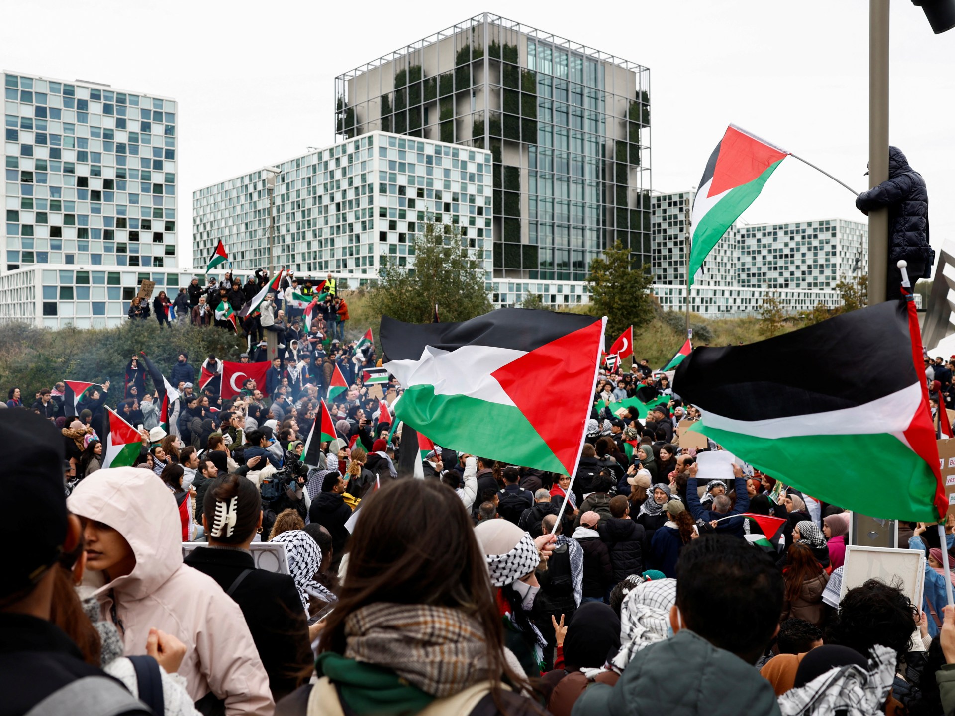 مصداقية المحكمة الجنائية الدولية معلقة بخيط رفيع | الصراع الإسرائيلي الفلسطيني